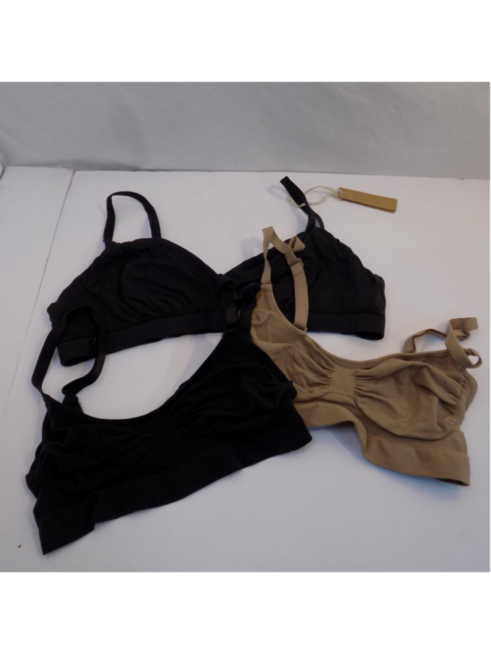 Women's SKIMS size Med 3 bra bundle